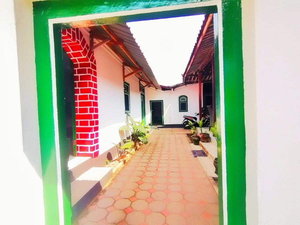Reddoorz Syariah @ Ndalem Kembang Sore Yogyakarta Ngoại thất bức ảnh