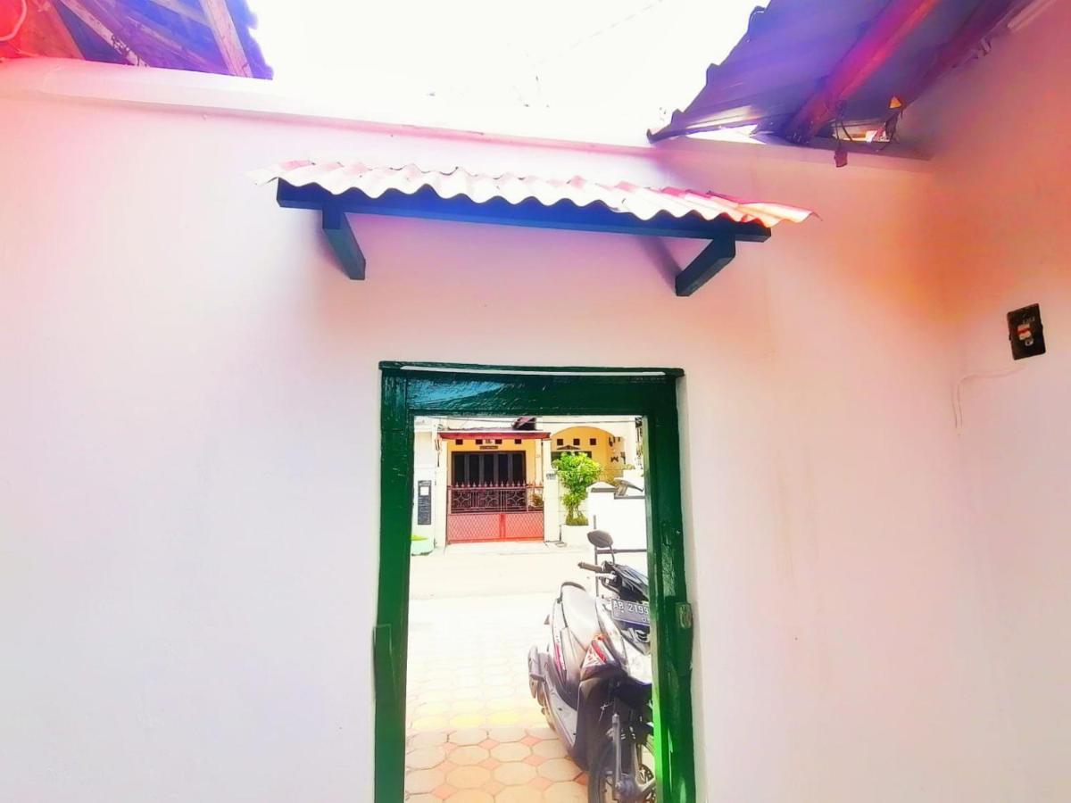 Reddoorz Syariah @ Ndalem Kembang Sore Yogyakarta Ngoại thất bức ảnh