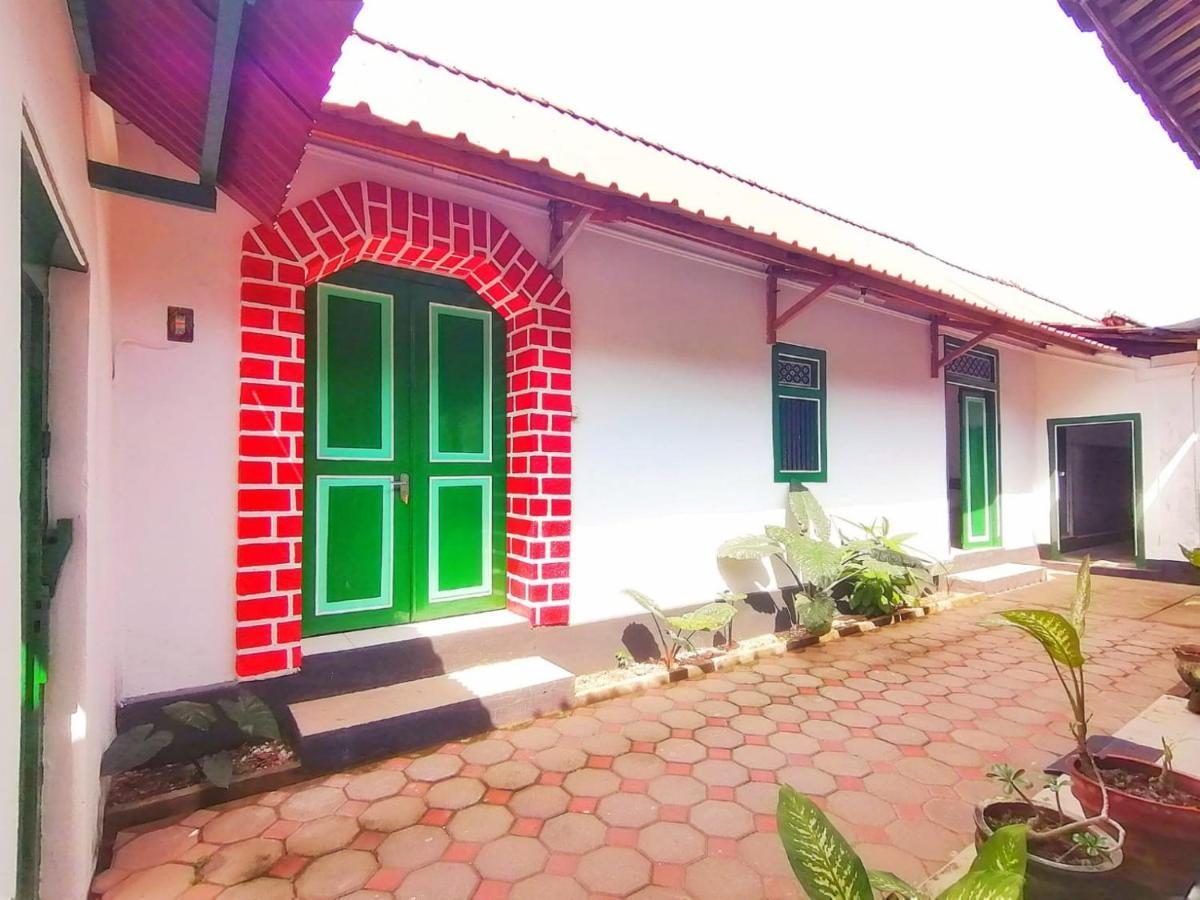 Reddoorz Syariah @ Ndalem Kembang Sore Yogyakarta Ngoại thất bức ảnh
