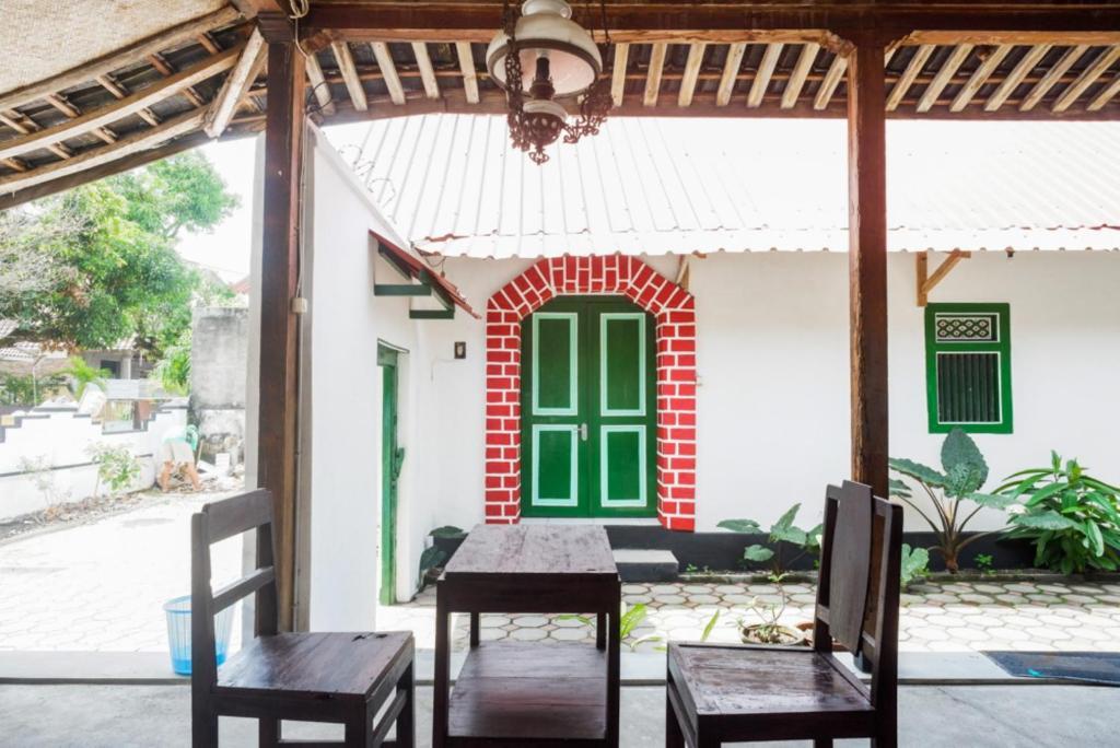 Reddoorz Syariah @ Ndalem Kembang Sore Yogyakarta Ngoại thất bức ảnh