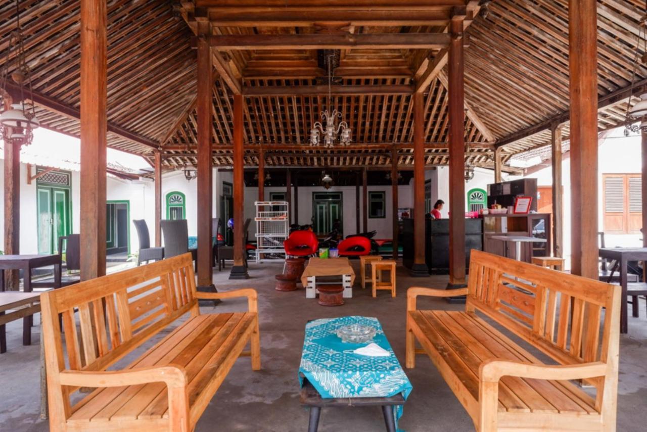 Reddoorz Syariah @ Ndalem Kembang Sore Yogyakarta Ngoại thất bức ảnh