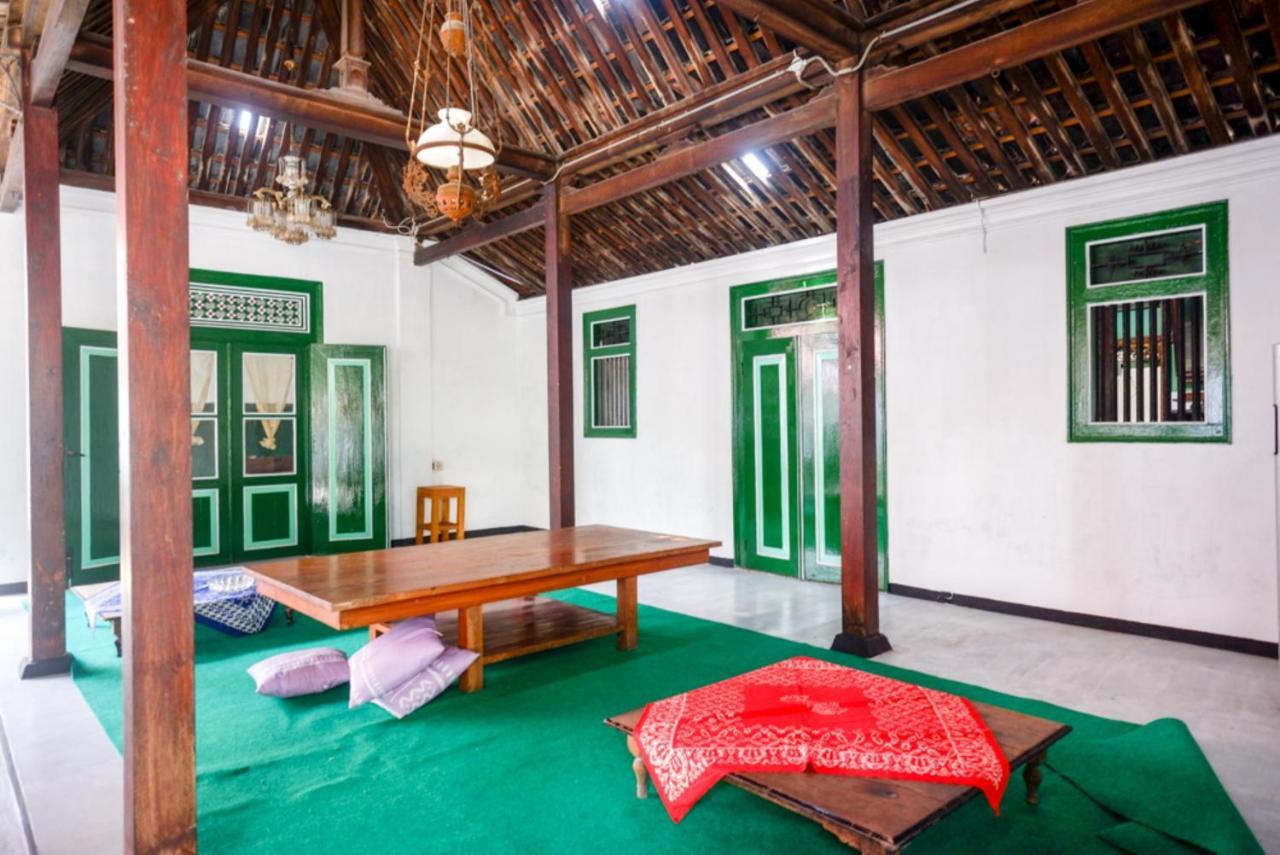 Reddoorz Syariah @ Ndalem Kembang Sore Yogyakarta Ngoại thất bức ảnh