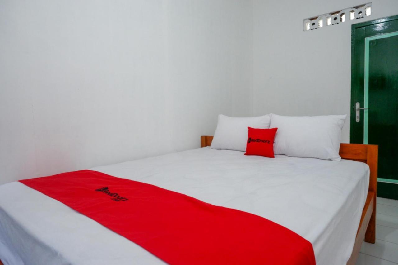 Reddoorz Syariah @ Ndalem Kembang Sore Yogyakarta Ngoại thất bức ảnh